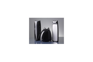 バットマンっぽい……？　ブライトンネット、ネコ型2.1chスピーカーシステムの黒猫バージョン 画像