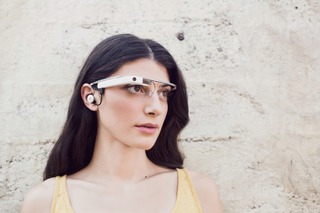 「Google Glass」、iPhoneからのSMS通知機能などを追加 画像