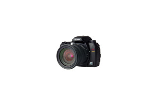 シグマ、デジタル一眼レフ「SD14」に3cmまで接写可能な17-70mmレンズ同梱のスターティングキット 画像