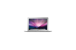 アップル、新型ノートPCは最薄部わずか0.4cmの超薄型モデル 画像