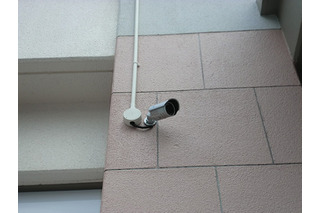 佐賀市内の中心街にて寄贈された防犯カメラシステムが稼働開始 画像