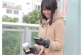 【小田原通信】第6回 これで冬もOK!?おしゃれで便利な「スマホ手袋」 画像