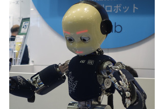STマイクロ、ヒューマノイド・ロボット「iCub」を動作デモ 画像