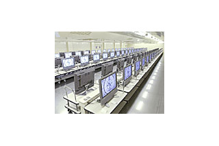 シャープ亀山工場、第2期大型液晶生産ラインを導入 画像