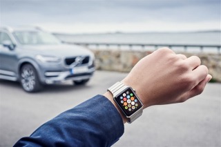 ボルボ車、「Apple Watch」「Android Wear」と連携へ 画像