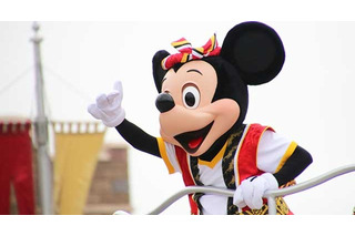 東京ディズニーランドの夏！ 水しぶきとディズニーの仲間たちと踊る「夏祭り」 画像