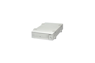内蔵SATA機器を外付けできるeSATA/USB2.0対応5型ドライブケース 画像