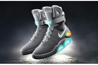 自動紐締めスニーカー「Nike Mag」がついに登場！……あの映画で描かれた“未来”が実現 画像