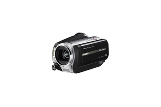 東芝、HDD内蔵ビデオカメラ「gigashot」シリーズ4製品を約50％値下げ——フルHD対応モデルが59,800円から 画像