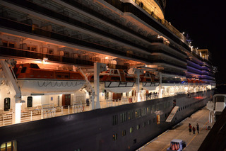 豪華客船「クイーン・エリザベス」が横浜港へ 画像