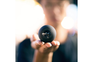 新感覚！360度パノラマ撮影が可能な小型球体カメラ「Luna 360」 画像