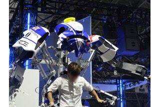 インテルブースで、ロボットに乗った気分を味わう……東京ゲームショウ 2016 画像