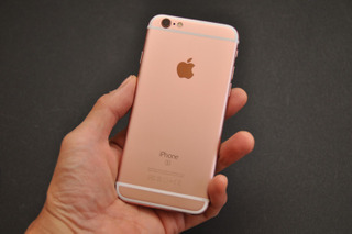 ドコモ版iPhone 6s 64GBなら40,000円で買取OK！【連載・今週の中古スマホ】 画像