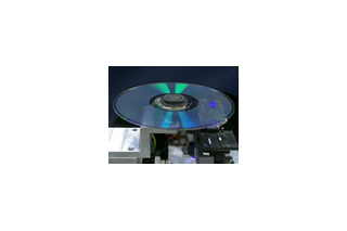 パイオニア、世界初の容量400GB多層光ディスク技術を開発——Blu-ray Discと互換性も 画像