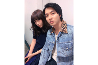 川口春奈と山崎賢人のツーショットに「本当のカップルみたい」とファン嫉妬 画像