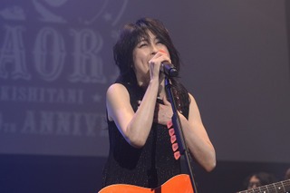 岸谷香が40代最後の夜にシャウト！紆余曲折あった人生に「無駄な時間などないんだ」 画像