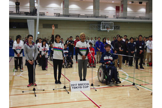 ロンブー田村と蛯原友里がパラリンピックの正式種目・ボッチャに挑戦！ 画像