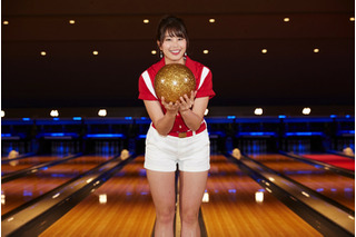 稲村亜美が、ボウリング始球式に初挑戦！ 画像