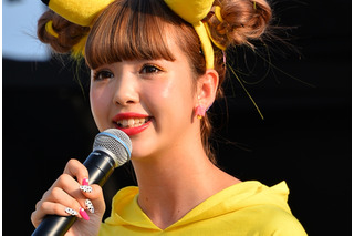 藤田ニコル、ファッションショーでドレス姿を披露！「お色直しは絶対黄色」 画像
