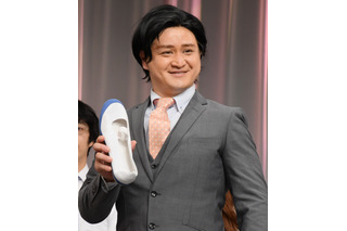 ガリットチュウ福島、新ネタは花田優一「靴職人ですから」 画像