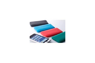 5色カラバリの第2世代iPod touch用のシリコンケース——実売1,480円 画像