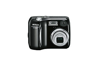 ニコン、「COOLPIX4100」に1万台限定の光沢ブラックモデル追加 画像