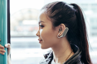 【先週の注目ニュース】体温で発電するスマートウォッチが国内上陸／耳を塞がない「Xperia Ear Duo」登場 画像