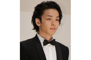 カメレオン俳優ぶりに加藤浩次ら驚き！中村倫也「3本までなら平気」 画像