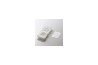 エレコム、コード巻き取り機能がついた第4世代iPod nano用シリコンケース——第2世代iPod touch用も 画像
