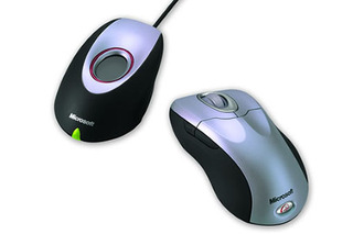 マイクロソフト、指紋リーダー付き光学式5ボタンワイヤレスマウス 画像