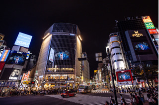 欅坂46、新グループ名が「櫻坂46」に決定！渋谷街頭ビジョンでサプライズ発表 画像