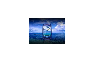 サムスン、太陽エネルギー駆動の携帯電話「ブルーアース」を発表 〜 背面にソーラーパネル搭載 画像