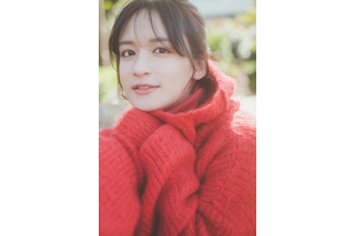 現役女子高生アーティスト・山出愛子、新曲「365日サンタクロース」がCMタイアップソングに決定！ 画像