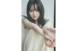 山田杏奈、“女性”と“少女”の両面凝縮！節目の年に2nd写真集発売 画像