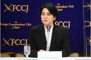 松本潤、「嵐」活動休止後“初”の公の場！特派員協会で英語交えてライブフィルム紹介 画像