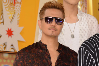 EXILE ATSUSHI、ロケでファンに生歌の神対応！ダジャレ好きな一面も披露し「イメージ変わった」 画像