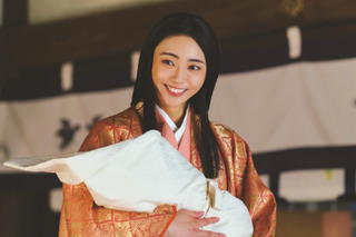 山谷花純、『鎌倉殿の13人』で憧れの大河ドラマに初出演！「また一つ親孝行ができました」 画像