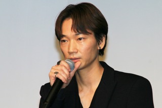 綾野剛、舞台挨拶のトークで迷走… 共演者が暴露「全然言ってること分かんない」 画像