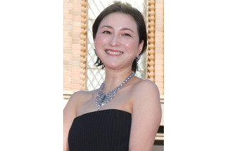 広末涼子、グリーン車で通学していた学生時代「おじさんたちに紛れて…」 画像