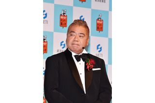 出川哲朗、上島竜兵さんへ涙ながらにメッセージ「見ててください」 画像