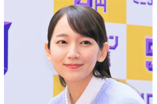 吉岡里帆、写真集の豪華スペシャルBOX発売に！「初めての密着写真集」 画像