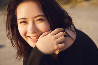 ネクストブレイク女優・畑芽育、20歳の今を収めた1st写真集発売決定「全てをさらけ出したありのままの私」 画像