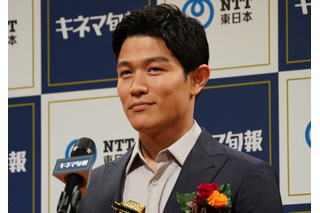 鈴木亮平、俳優になりたくて50社に電話　「原付で事務所の下に行って…」 画像