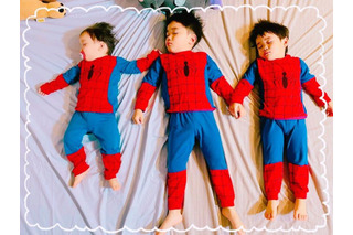 平愛梨、息子3人のシンクロするキュートな寝相を公開！「癒されます」「奇跡」とファン悶絶 画像