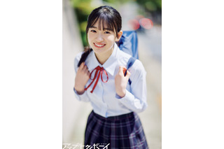櫻坂46 三期生・小島凪紗、制服姿で美少女感たっぷり！可憐なグラビア10ページ！ 画像