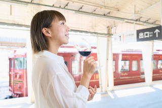 しなの鉄道・JR小諸駅構内にワインバーがオープン！希少な信州ワインが手軽に味わえる 画像