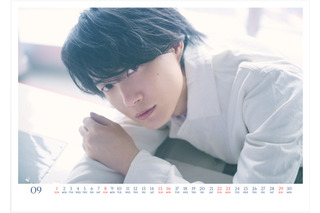 神木隆之介、写真を自分でセレクトできるオリジナルカレンダー発売 画像