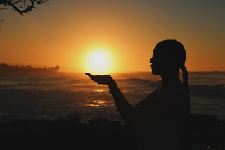 アンミカ、夕日を使った神秘的ショット公開で反響 画像