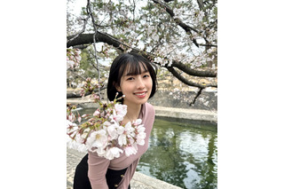 NMB48安部若菜、お花見美女カットをファン絶賛「桜が似合いすぎてる」 画像