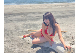 豊田ルナ、“ビキニの日”に3種のビキニ姿！ 美ヒップあらわなバックショットも 画像